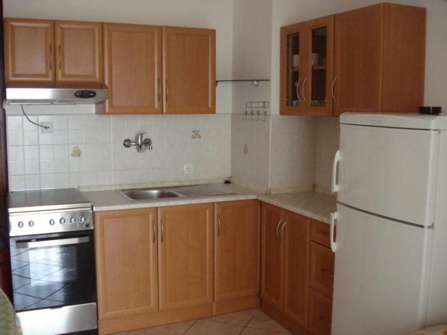 Kazeta A-14,Broj 28 Apartment Skunca Luaran gambar